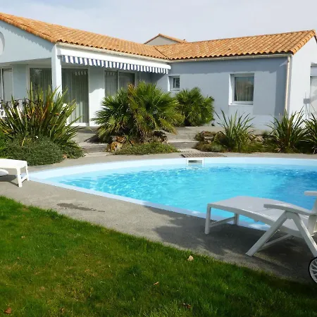 فيلة Luxurious With Private Pool In The Vend E