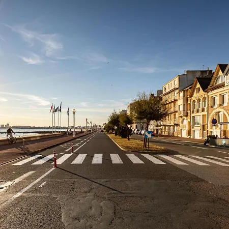Luxurious With Private Pool In The Vend E * Château-dʼOlonne