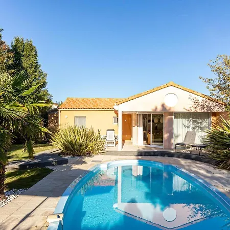 Luxurious With Private Pool In The Vend E فيلة *